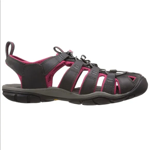 NWB Keen Clearwater CNX Leather Sandals Wmns Sz 5