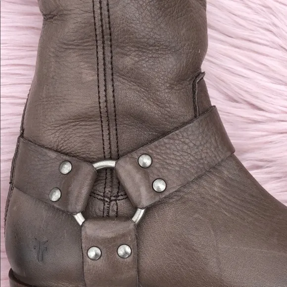 NWOB Frye Phillip Harness Boots Leather size 6
