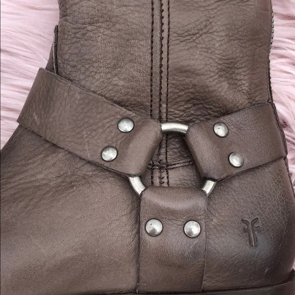 NWOB Frye Phillip Harness Boots Leather size 6