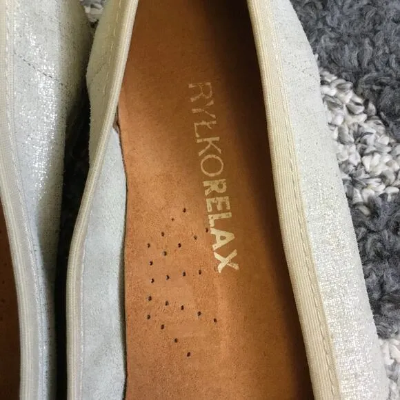 NWOB Rylko Relax Cream Espadrilles Loafers flat slip on Sz 7 ladies