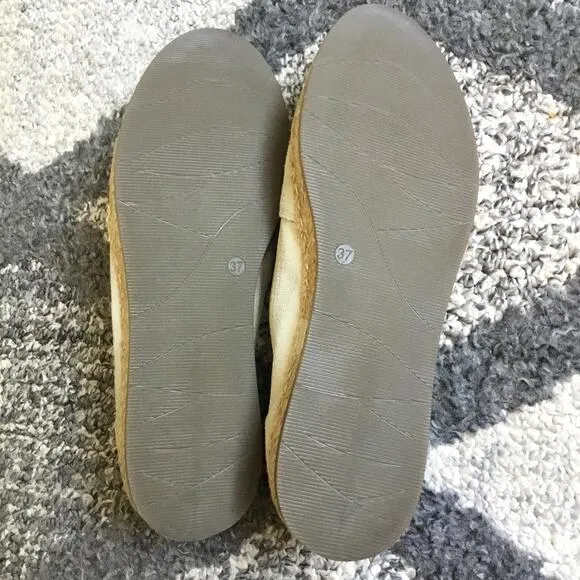 NWOB Rylko Relax Cream Espadrilles Loafers flat slip on Sz 7 ladies