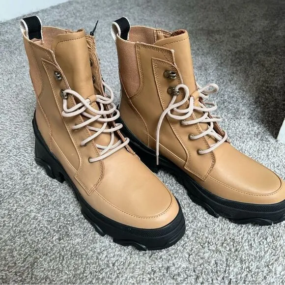 NWOB Sorel Brex Lace Waterproof Boot in Tawny Buff / Black | Size 10