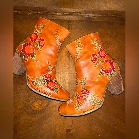 NWOB Women's Spring Step L'Artiste Folka Booties Size 40