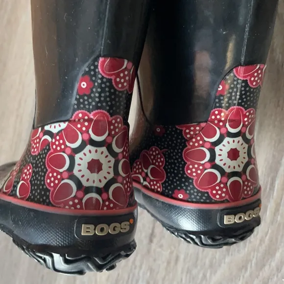 NWOT Bogs for Kids Rain-boots Size 10