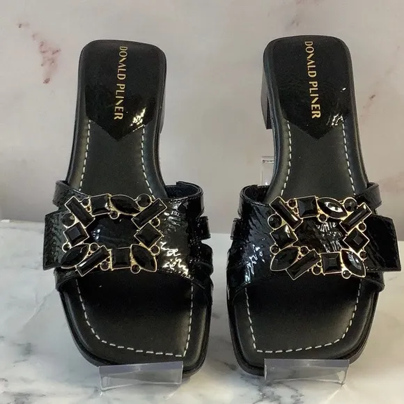 NWOT Donald Pliner Black Women's Sandals Size 7