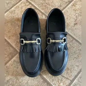 NWOT Dr. Martens Adrian Snaffle smooth leather Kiltie loafers sz 7