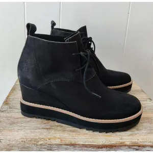 NWOT EILEEN FISHER Capa Wedge Boots Booties Sz 6 M Black Nubuck Leather Lace Up