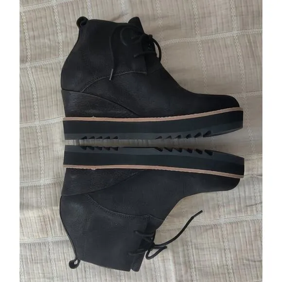 NWOT EILEEN FISHER Capa Wedge Boots Booties Sz 6 M Black Nubuck Leather Lace Up