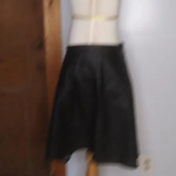 NWOT Harve Benard vegan leather short pleated mini skirt black size M