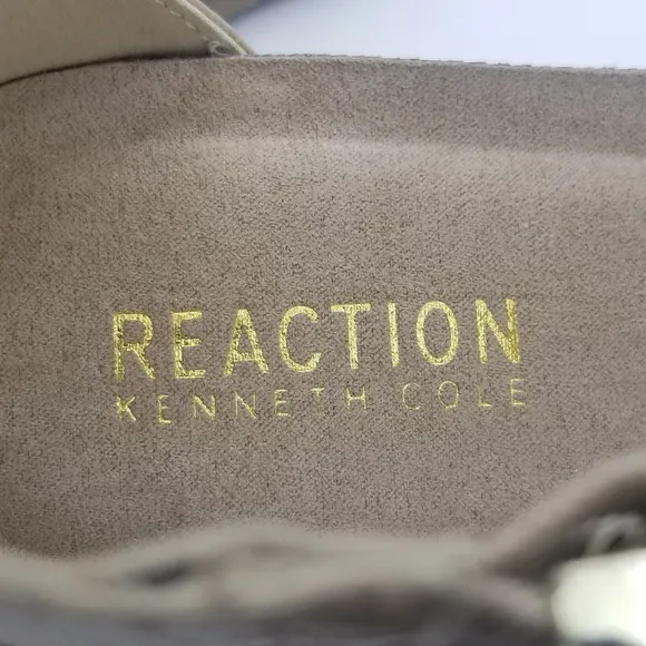NWOT Kenneth Cole Reaction Great Gal T-Strap Wedge Sandals, Soft Gold, Size 8.5