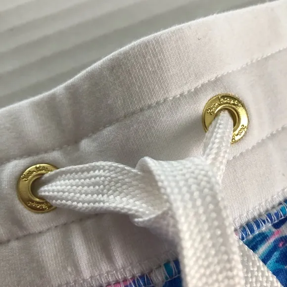 NWOT! Lily Pulitzer Trysta Knit Short. Boca Blue. It’s a Sailabration. Large