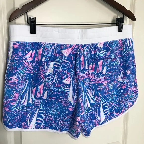 NWOT! Lily Pulitzer Trysta Knit Short. Boca Blue. It’s a Sailabration. Large