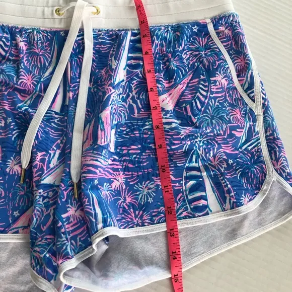 NWOT! Lily Pulitzer Trysta Knit Short. Boca Blue. It’s a Sailabration. Large