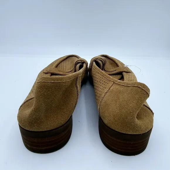 NWOT Lucky Brand Caylonp Tan Perforated Suede Leather Loafers
