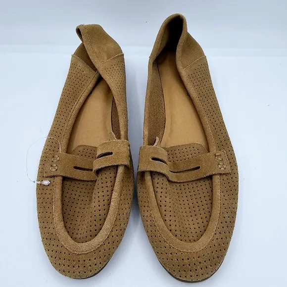 NWOT Lucky Brand Caylonp Tan Perforated Suede Leather Loafers