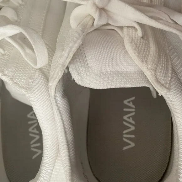 NWOT!VIVAIA Unisex V Prime White Water Repellent Sustainable Sneakers SZ43 11.5