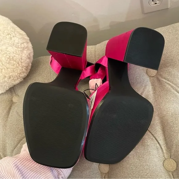 NWT BERSHKA High-heel XL platform sandals sz 8