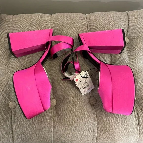 NWT BERSHKA High-heel XL platform sandals sz 8