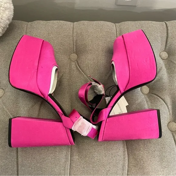 NWT BERSHKA High-heel XL platform sandals sz 8