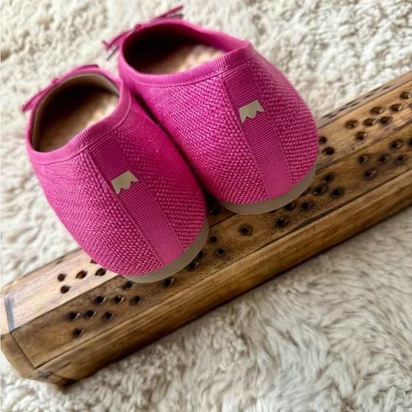 NWT Birdies Goldfinch flat raffia shoes medium pink size 8.5 Raspberry