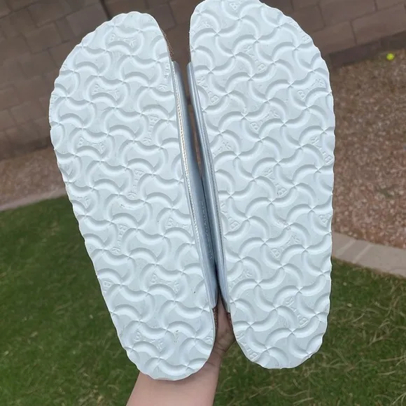 NWT BIRKENSTOCK Metallic Silver Soft Footbed Sandals!