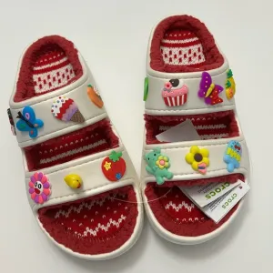 NWT Crocs Classic Cozzzy Holiday Sweater Women's Sandals with CHARMS!!  SZ-W8/M6