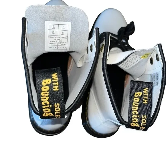 NWT Doc MARTENS- ZAVALA ALL WHITE CANVAS TALL COMBAT BOOTS SIZE 8