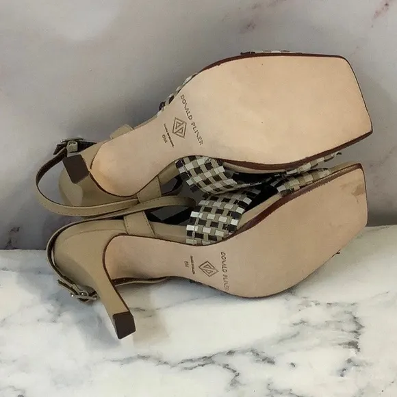 NWT Donald Pliner Ferndale Style Women's Stiletto Sandals Sand Color Size 6