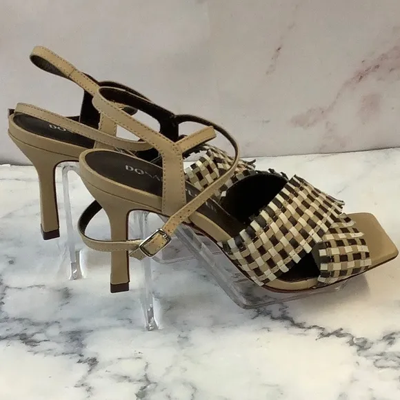 NWT Donald Pliner Ferndale Style Women's Stiletto Sandals Sand Color Size 6