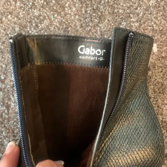 NWT Gabor Ankle Boots- Gorgeous Slate Gray Snake Leather &amp; Suede Price Now FIRM