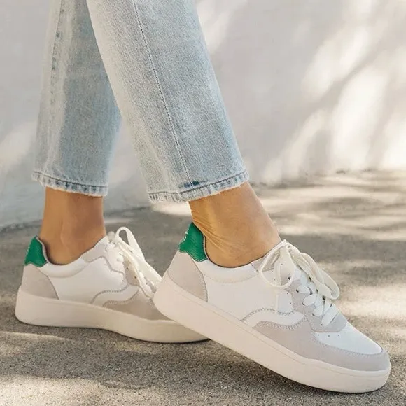 NWT in box the Roma Kelly green  Soludos white sneakers size 5.5