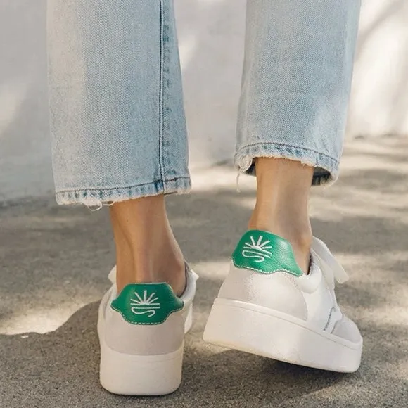 NWT in box the Roma Kelly green  Soludos white sneakers size 5.5
