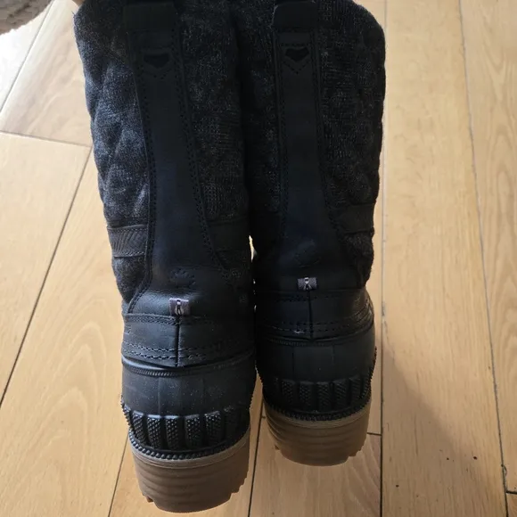 NWT Kamik Snow Boots Women’s 10 Sienna Rubber Duck Quilted Lace Up Insulated