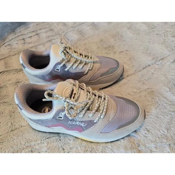 NWT Karhu ARIA 95 Sneakers - Size 7.5