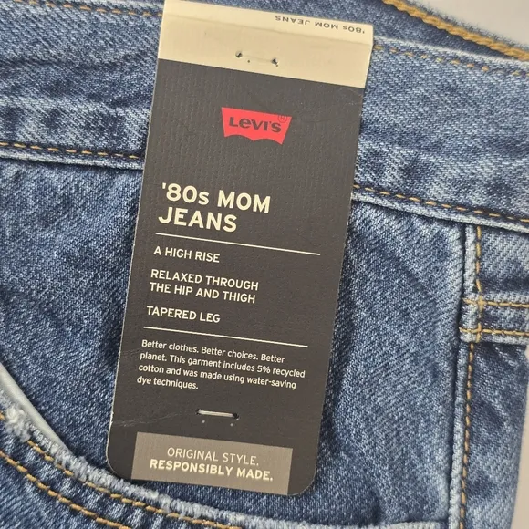 NWT Levi's 80s Mom High Rise Womens Jeans Size 30 Blue Premium