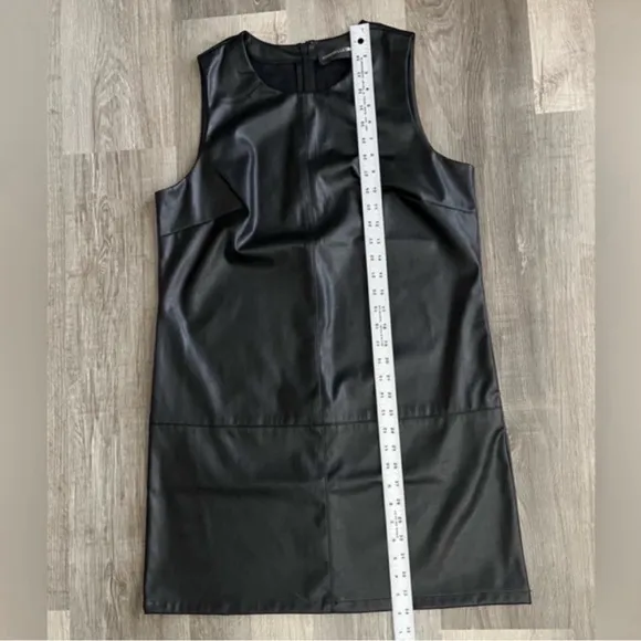 NWT New York &amp; Company Gabrielle Union Black Vegan Leather Shift Dress Med 6/8