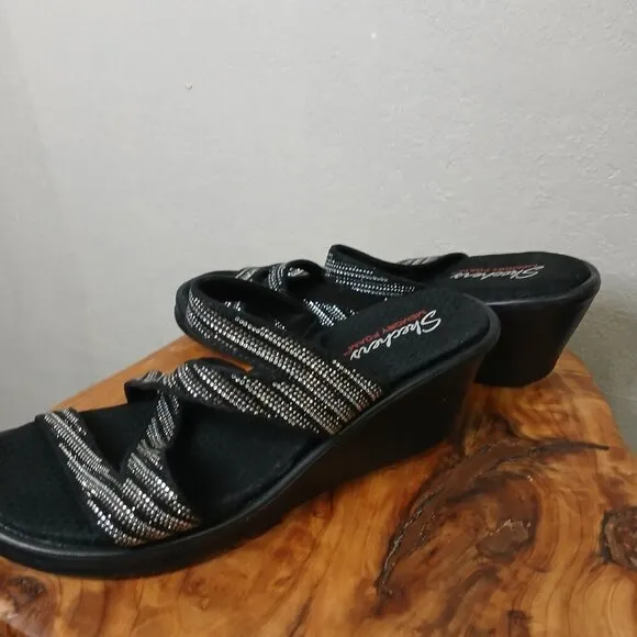 NWT Sketchers  Memory foam insole beaded slide in strappy sandal 2&quot; heel size 10