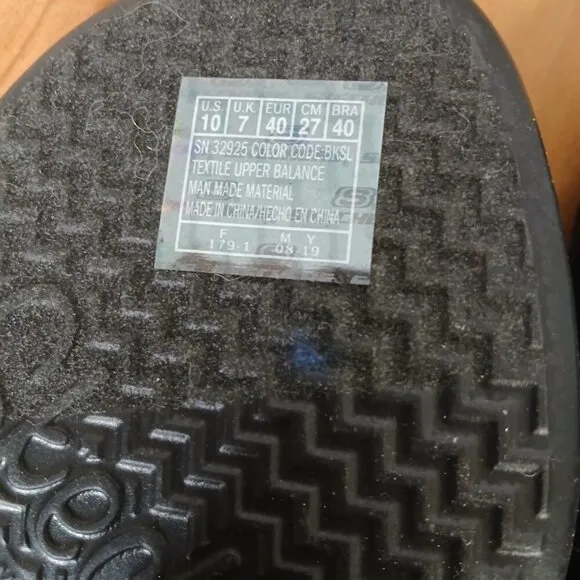 NWT Sketchers  Memory foam insole beaded slide in strappy sandal 2&quot; heel size 10