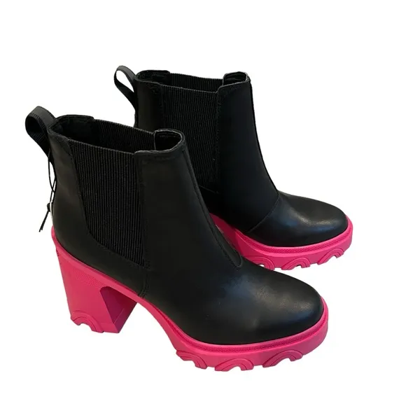 NWT, Sorel Brex Heel Chelsea Boots, Cactus Pink  Sz 5.5