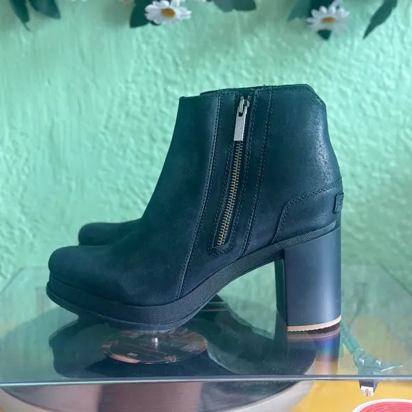 NWT Sorel Waterproof Blake Bootie in Black sz 10