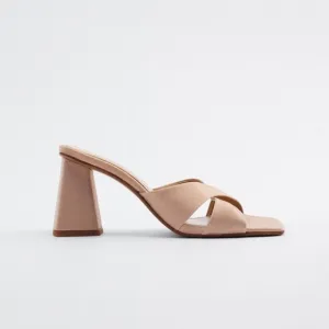NWT. Zara Beige Heeled Crossed Strap Sandals with Block Heels. Size 9.