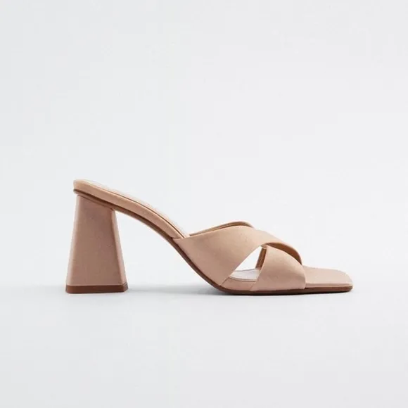 NWT. Zara Beige Heeled Crossed Strap Sandals with Block Heels. Size 9.