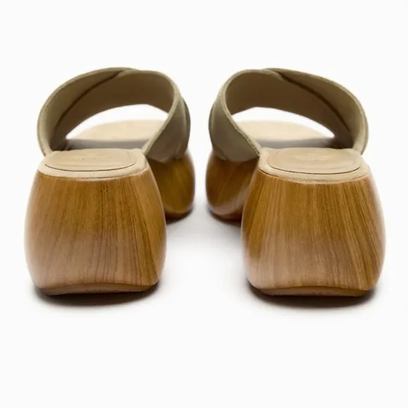 NWT. Zara Sand Brown Split Suede Sandals. Size 9.