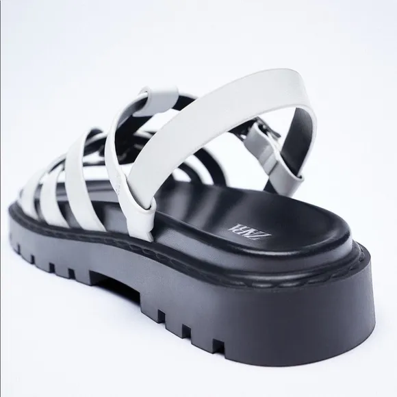 NWT. Zara White/Black Leather Treaded Sole Low Heel Fisherman Sandals. Size 9.