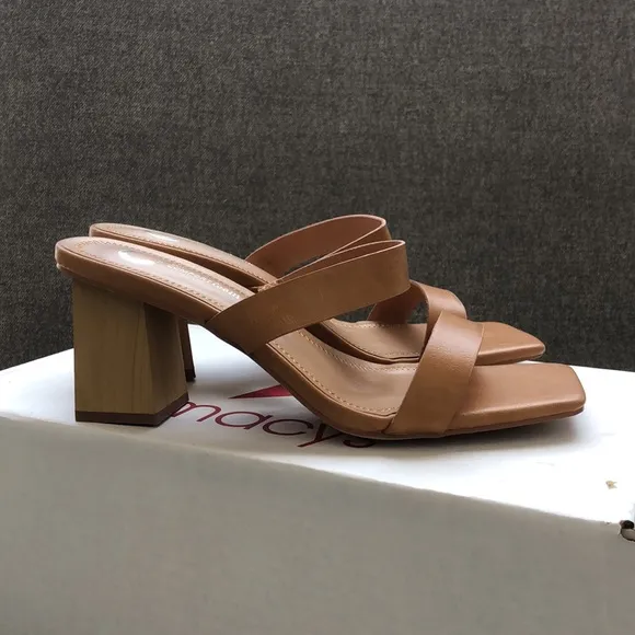NWT/NIB! - JOURNEE COLLECTION from Macy’s - Tru Comfort Foam Heeled Sandals