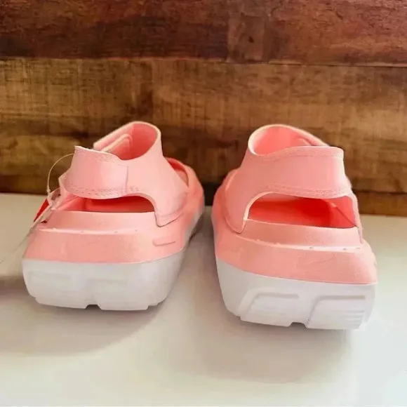 NWT Nike Playscape GS Arctic Punch Pink And White Strap Sandals