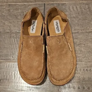 Olukai Men's Suede Slip-On Loafers, Rounded Toe &amp; Decorative Stitching sz 9.5