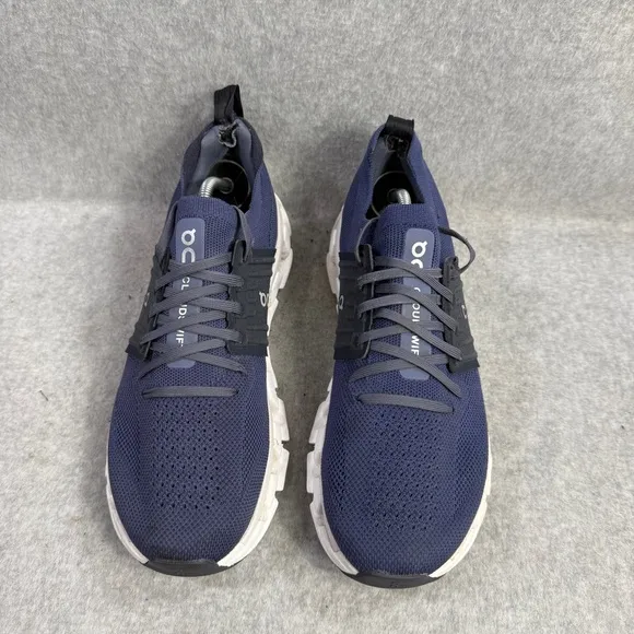 On Running Shoes Mens Size 9 Cloudswift Navy Blue &amp; White Athletic Sneakers