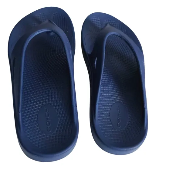OOFOS Men's OOriginal Sandal - Navy Flip Flops Size M 10 (EU 43)
