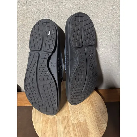 OOFOS OOriginal Recovery Sport Sandals Mens 15 Silver Black Flip Flop Thong